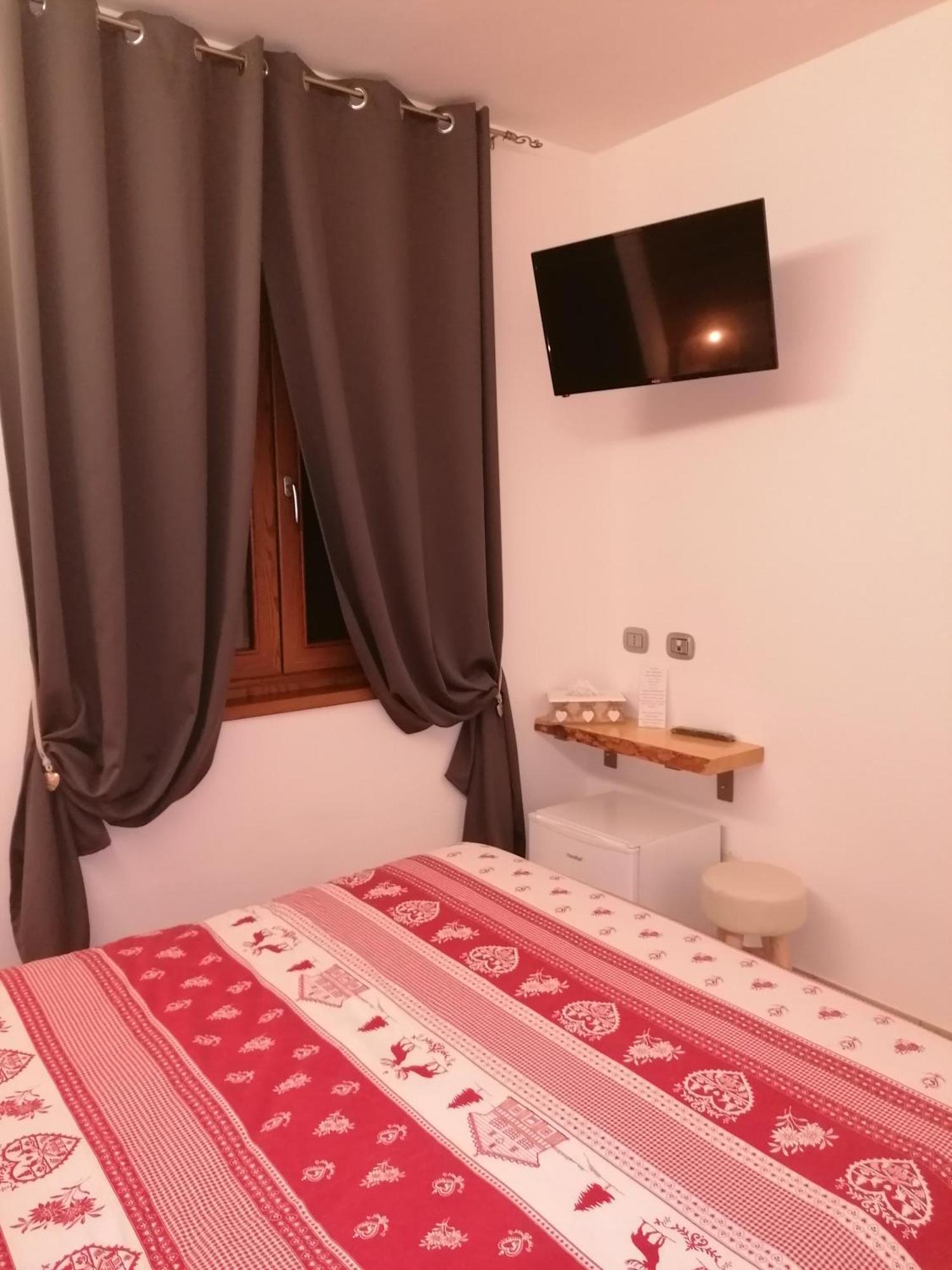 Azienda Agricola Agriturismo I Sei Petali Capo di Ponte Екстер'єр фото